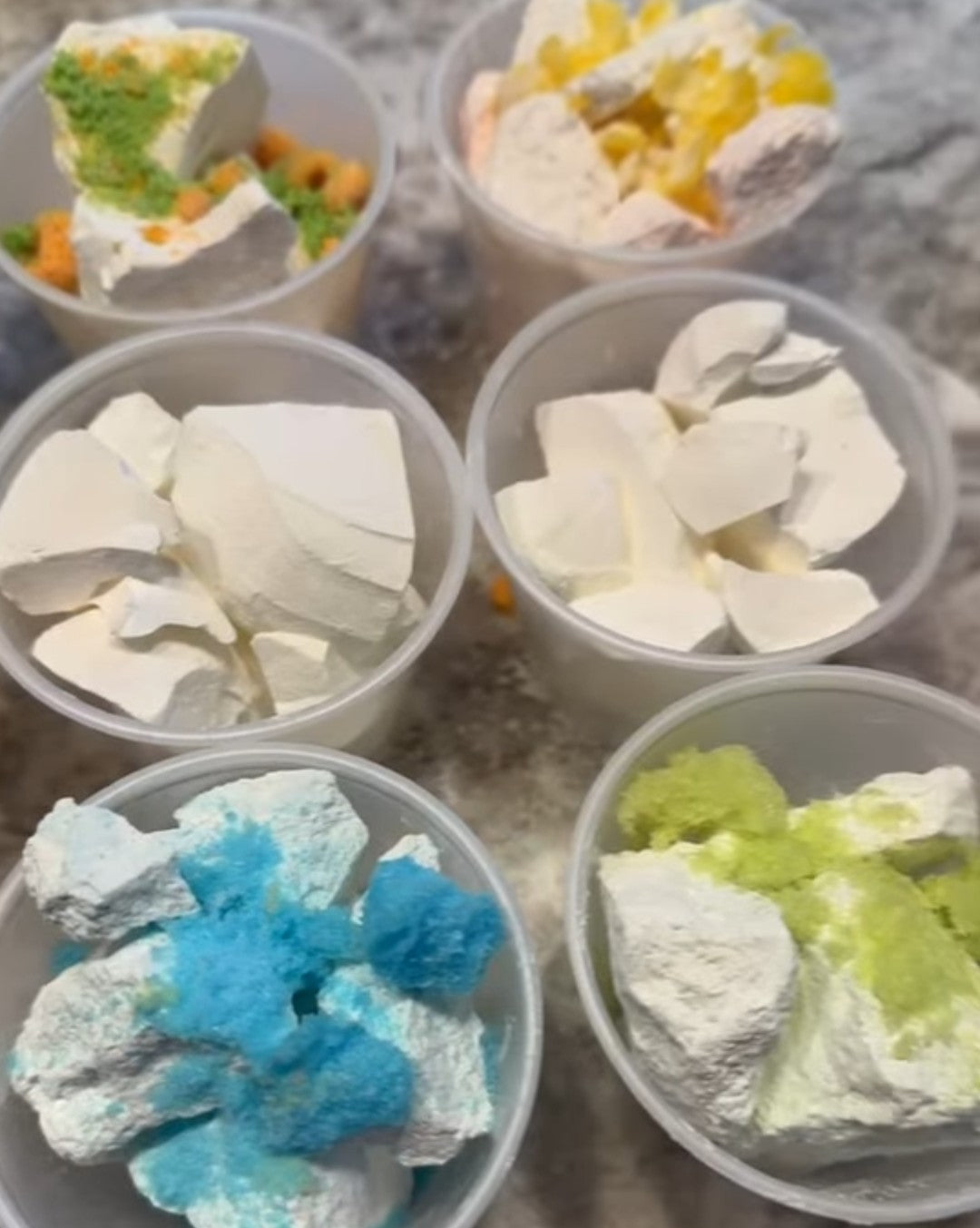 32 ounce chunk container